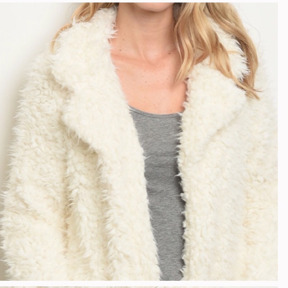 🍁LAST ONE‼️Ivory Shaggy Faux Teddy Bear Fur Coat - Picture 6 of 8
